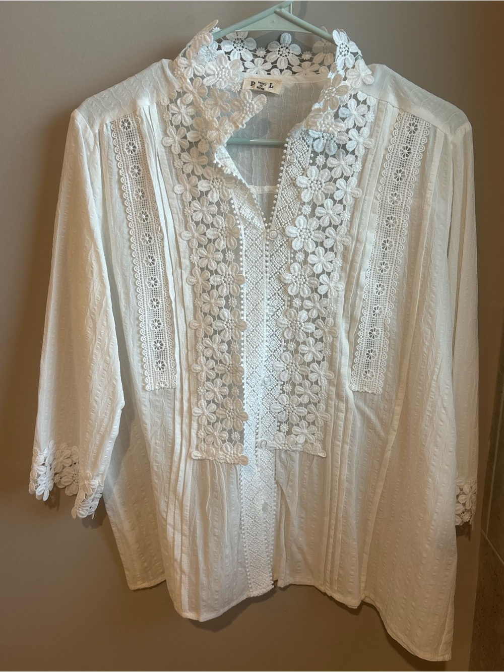 POL White Floral Eyelet Lace Top